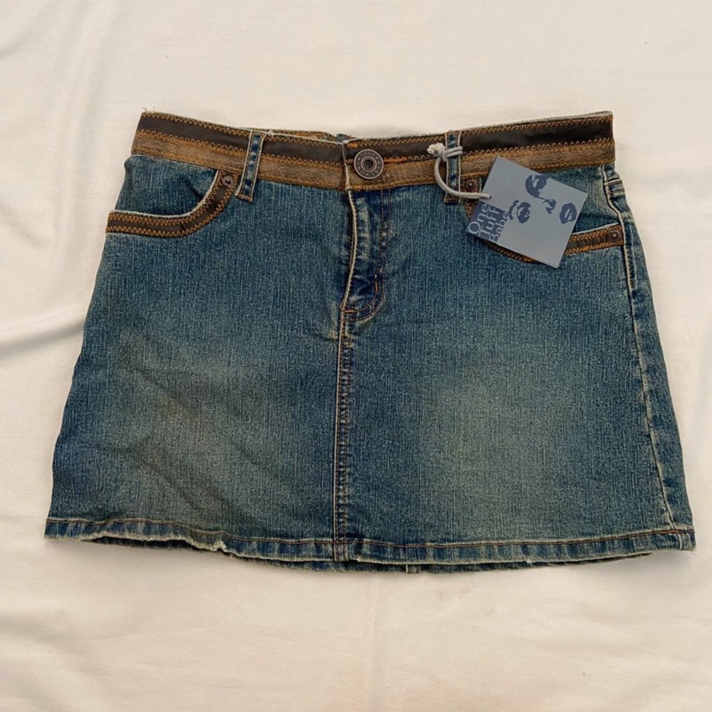 Vintage 90s early 2000s denim mini skirt